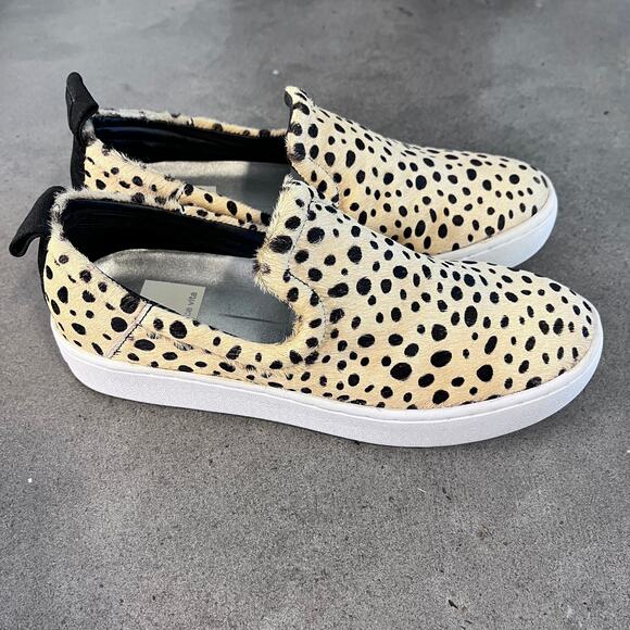 Dolce Vita Leopard Calf hair print Tag slip on sneaker womens size 6 NEW - Picture 1 of 9